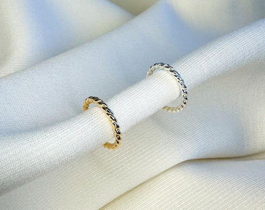 Twist Ear Cuff